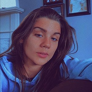 Meet your Posher, Bella